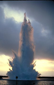 Illustration for article titled How to Make Water Explode